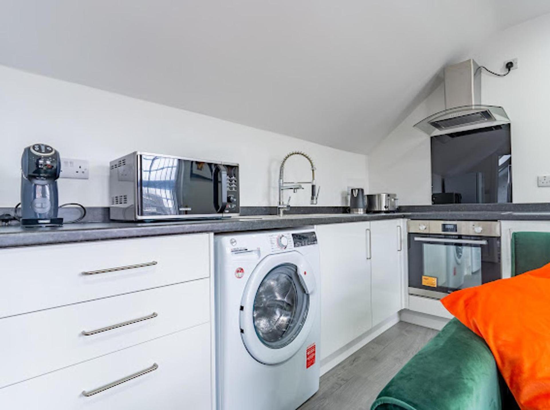 Cool Top Floor Apartment Very Near Birmingham Centre Экстерьер фото
