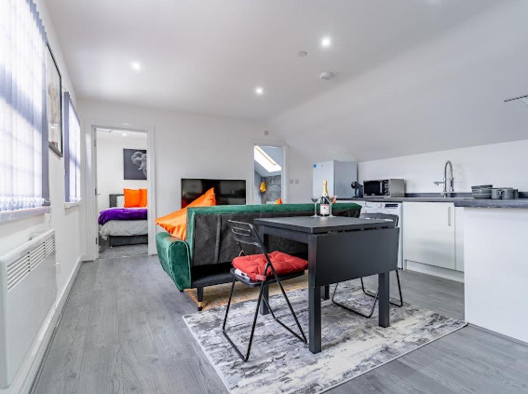 Birmingham Apt-Sleeps 4-Walk To City Centre-Pets Бирмингем Экстерьер фото